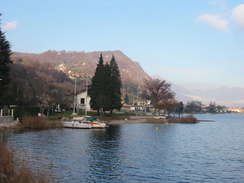4 - Pella, Bellissimo Appartamento vista lago e spiaggia privata Pella