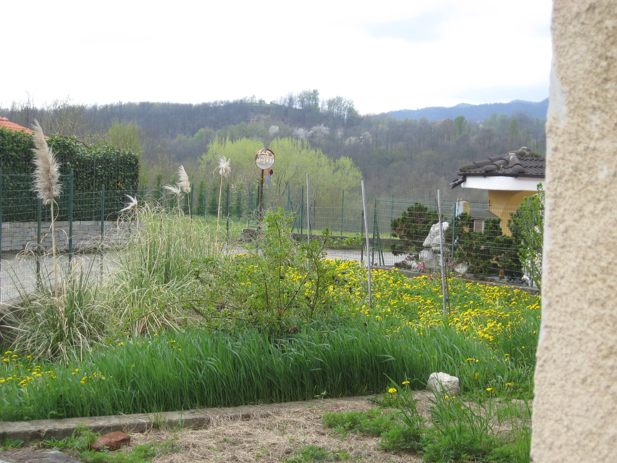 6 - Gargallo, a pochi km dal lago d’Orta villa libera su tre lati in fase di costruzione, Gargallo