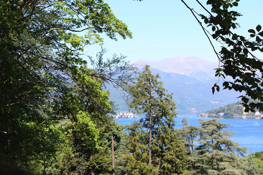 Pella, Gozzano, Lago d’Orta – Appartamenti e villa con vista mozzafiato sul lago e sull’isola, spiaggia privata e posto barca. PELLA 9 - Pella, Gozzano, Lago d’Orta – Appartamenti e villa con vista mozzafiato sul lago e sull’isola, spiaggia privata e posto barca. PELLA